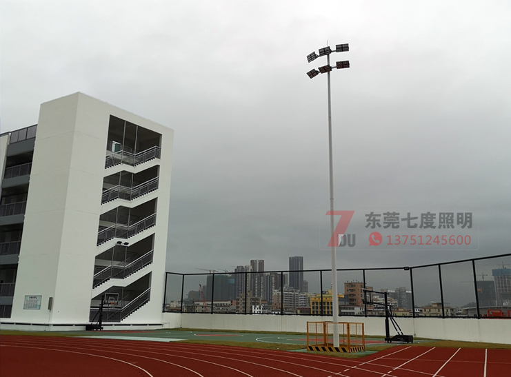 学校操场15米6x400W草莓视频官网污现场实例图片